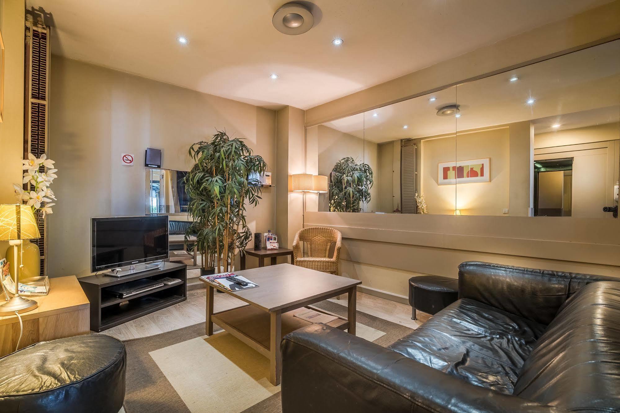Hotel Lambeau Etterbeek Εξωτερικό φωτογραφία