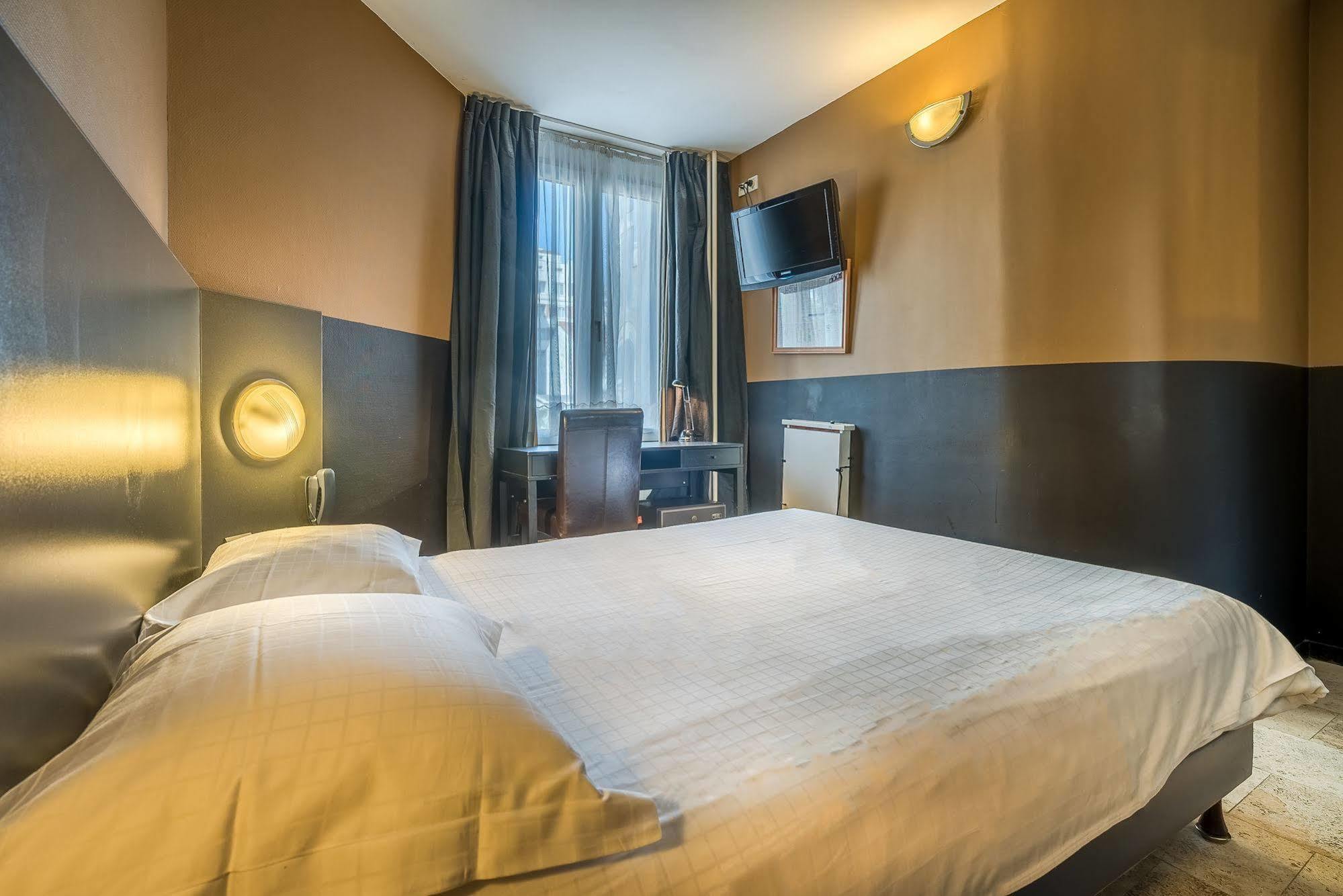 Hotel Lambeau Etterbeek Εξωτερικό φωτογραφία
