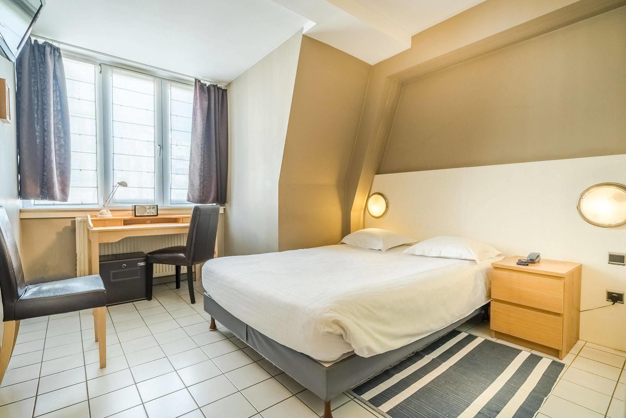 Hotel Lambeau Etterbeek Εξωτερικό φωτογραφία